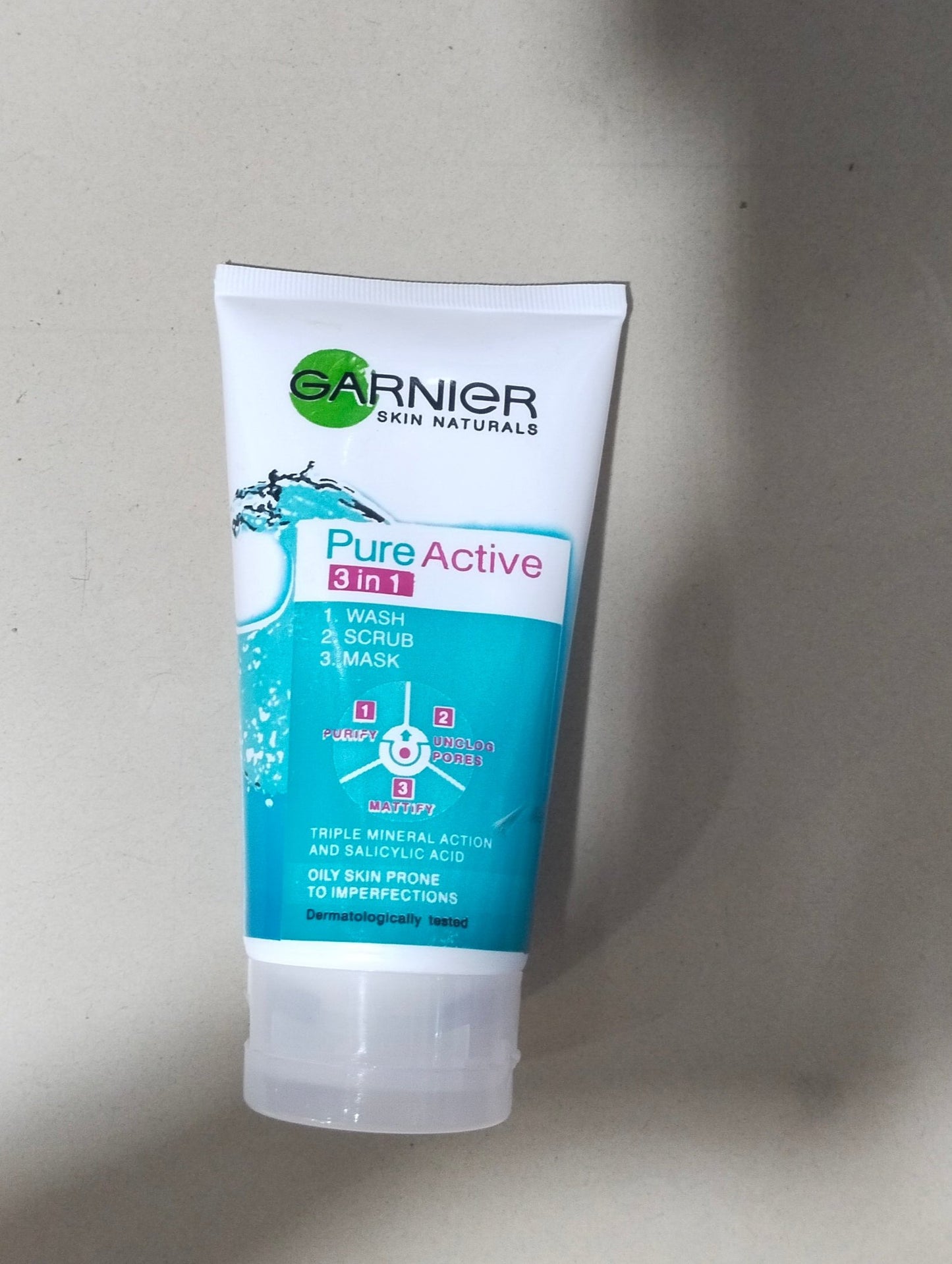 Garnier 3 in 1 Face wash